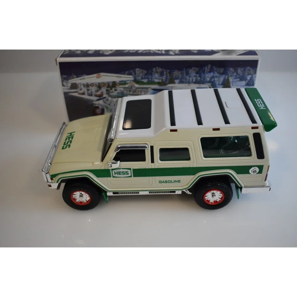 Hess 2004 Sport Utility Vehicle And Motorcycles In Box